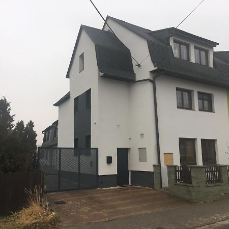 Apartment Dubnica Prejta 3 Dubnica nad Váhom Εξωτερικό φωτογραφία